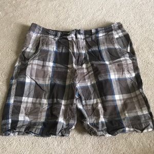Arizona Size 38 Plaid Shorts